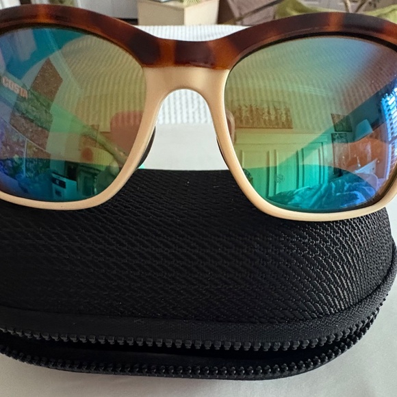 Costa Ladies Sunglasses - Picture 2 of 7